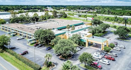 Stayable Jacksonville West