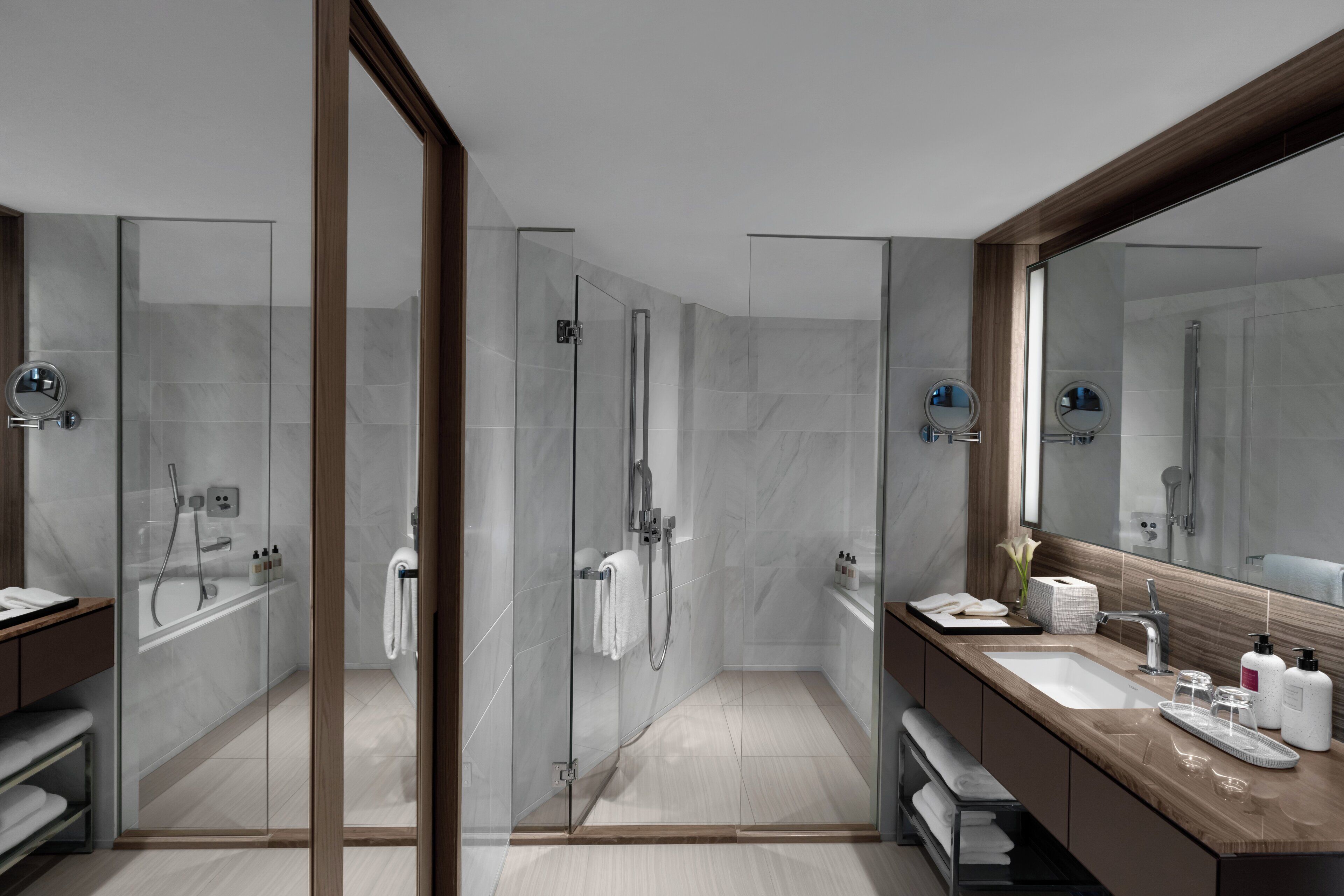 Suite, 1 King Bed, Club Lounge Access (Tsuki) | Bathroom | Eco-friendly toiletries, hair dryer, slippers, bidet