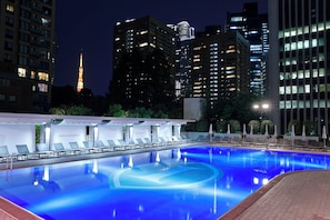 Seasonal outdoor pool