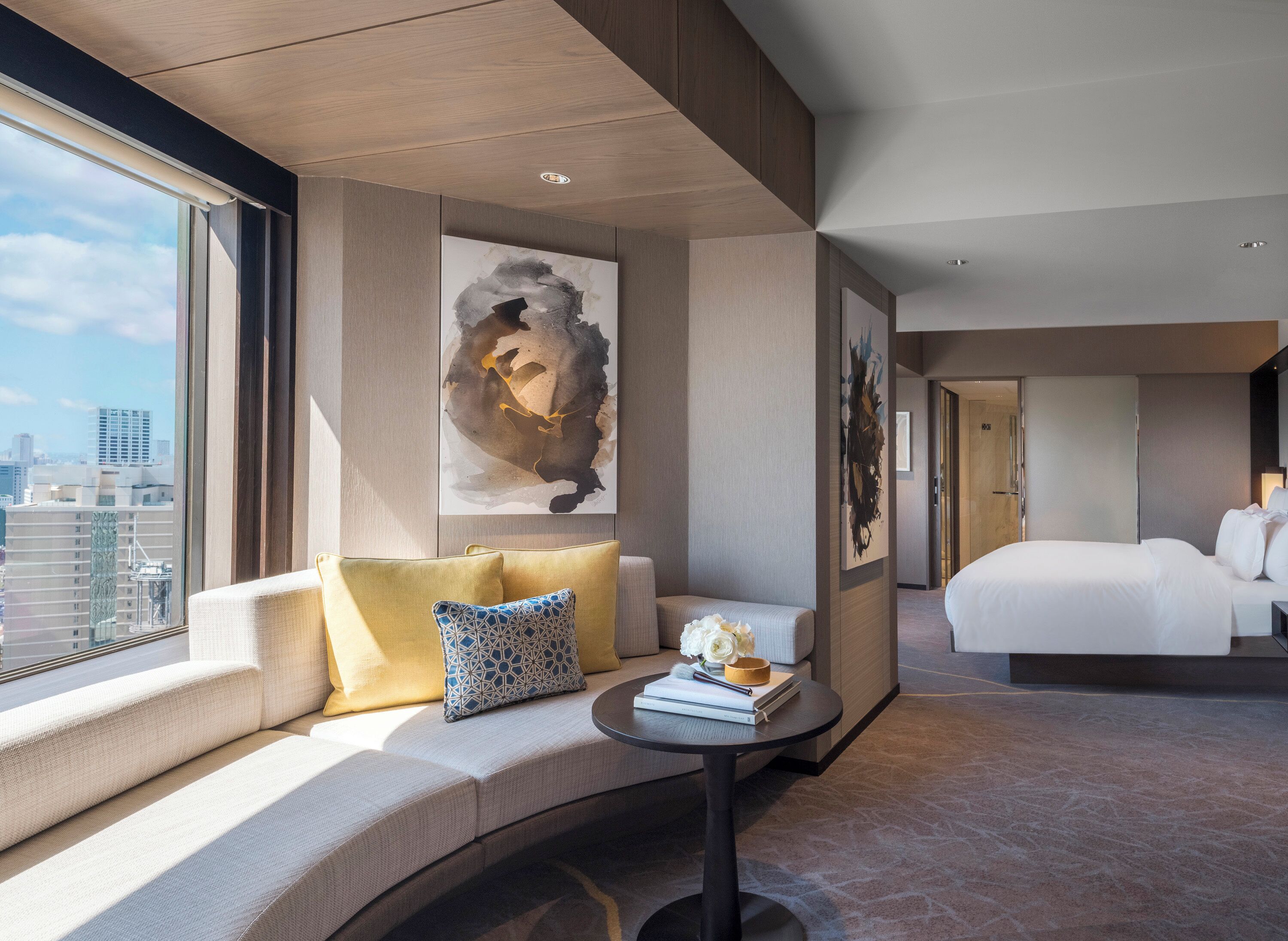 suite, 1 king bed, club lounge access (tsuki) | 1 bedroom, minibar, in-room safe, iron/ironing board