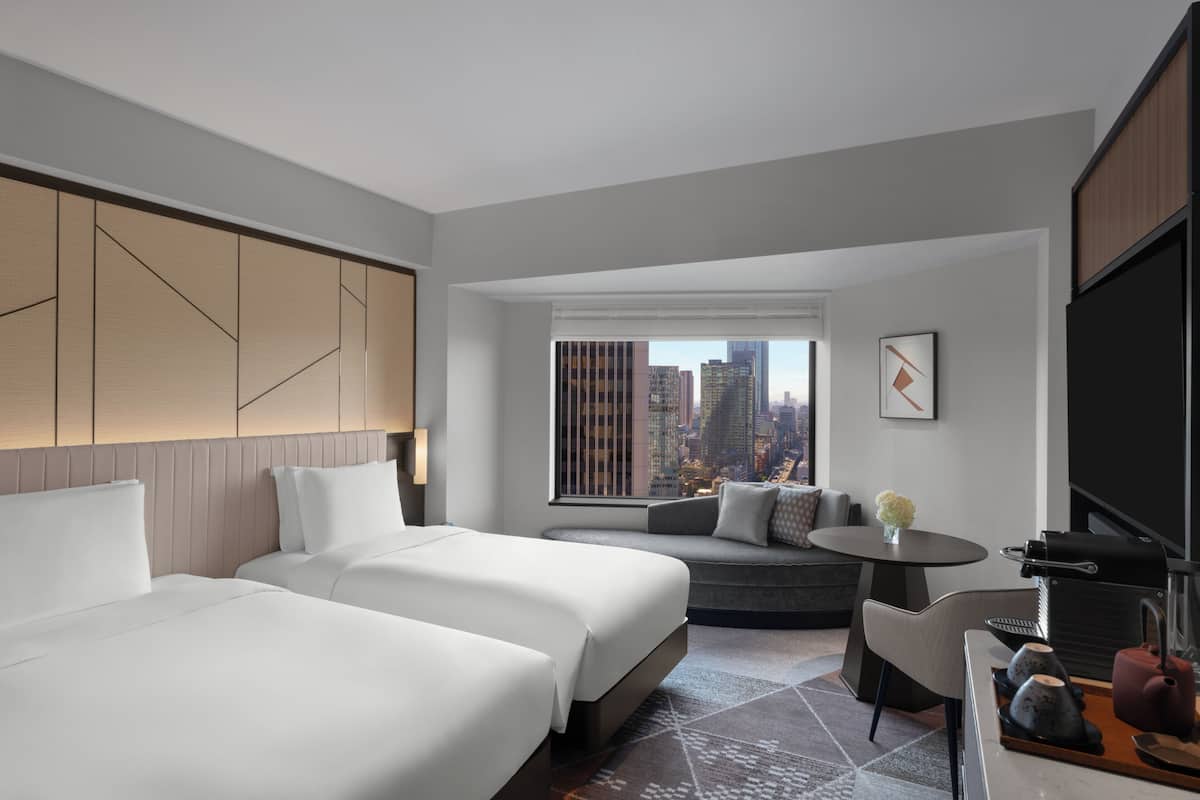 Premium Room, 2 Twin Beds, Club Lounge Access (Bath) | 1 bedroom, minibar, in-room safe, iron/ironing board