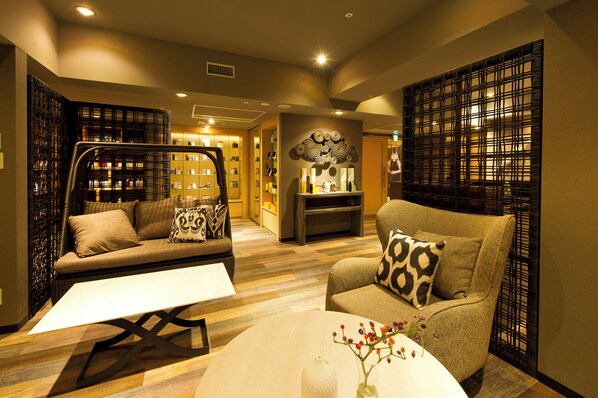 Body treatments, Swedish massages, body scrubs, facials