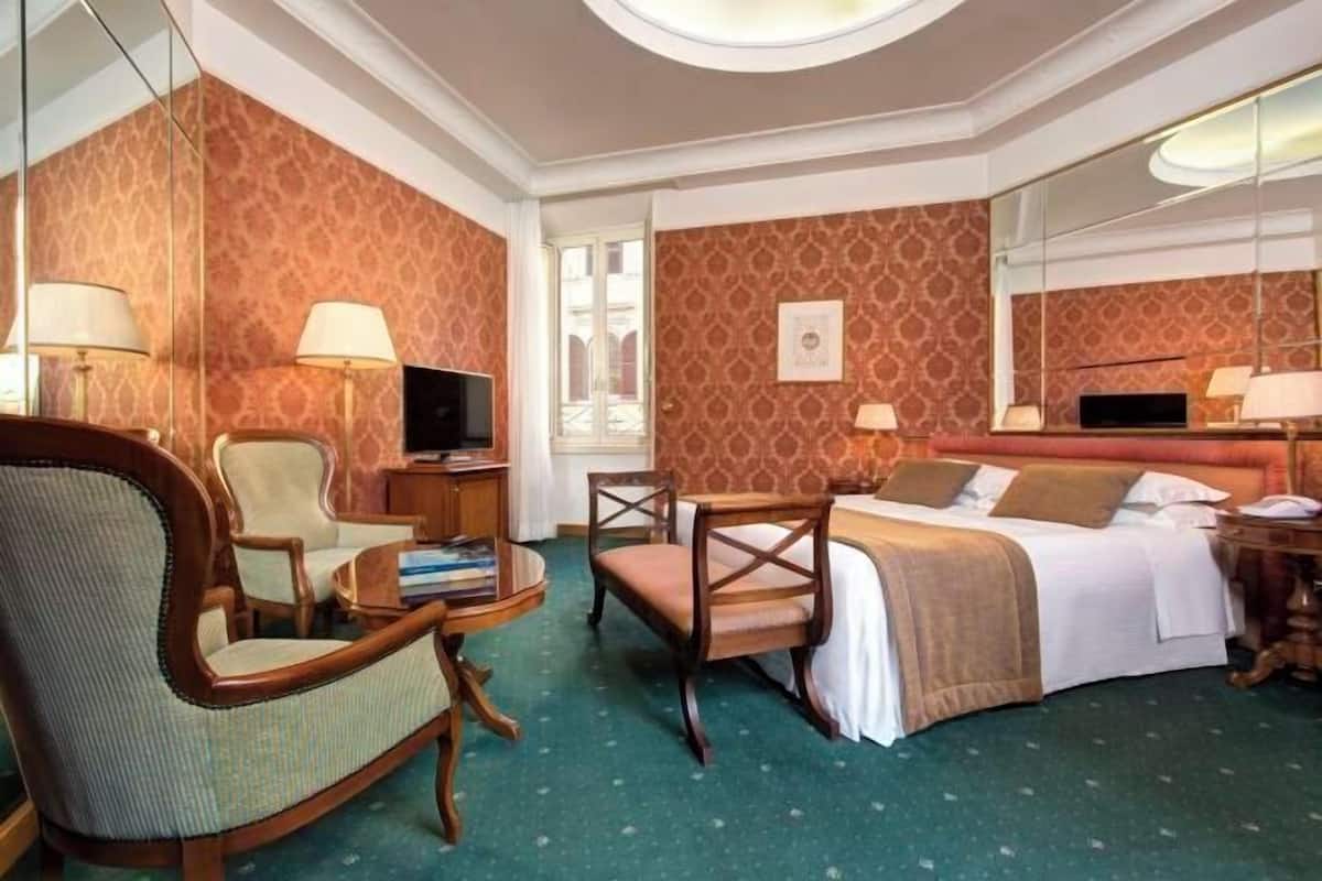 Premium bedding, minibar, in-room safe, desk
