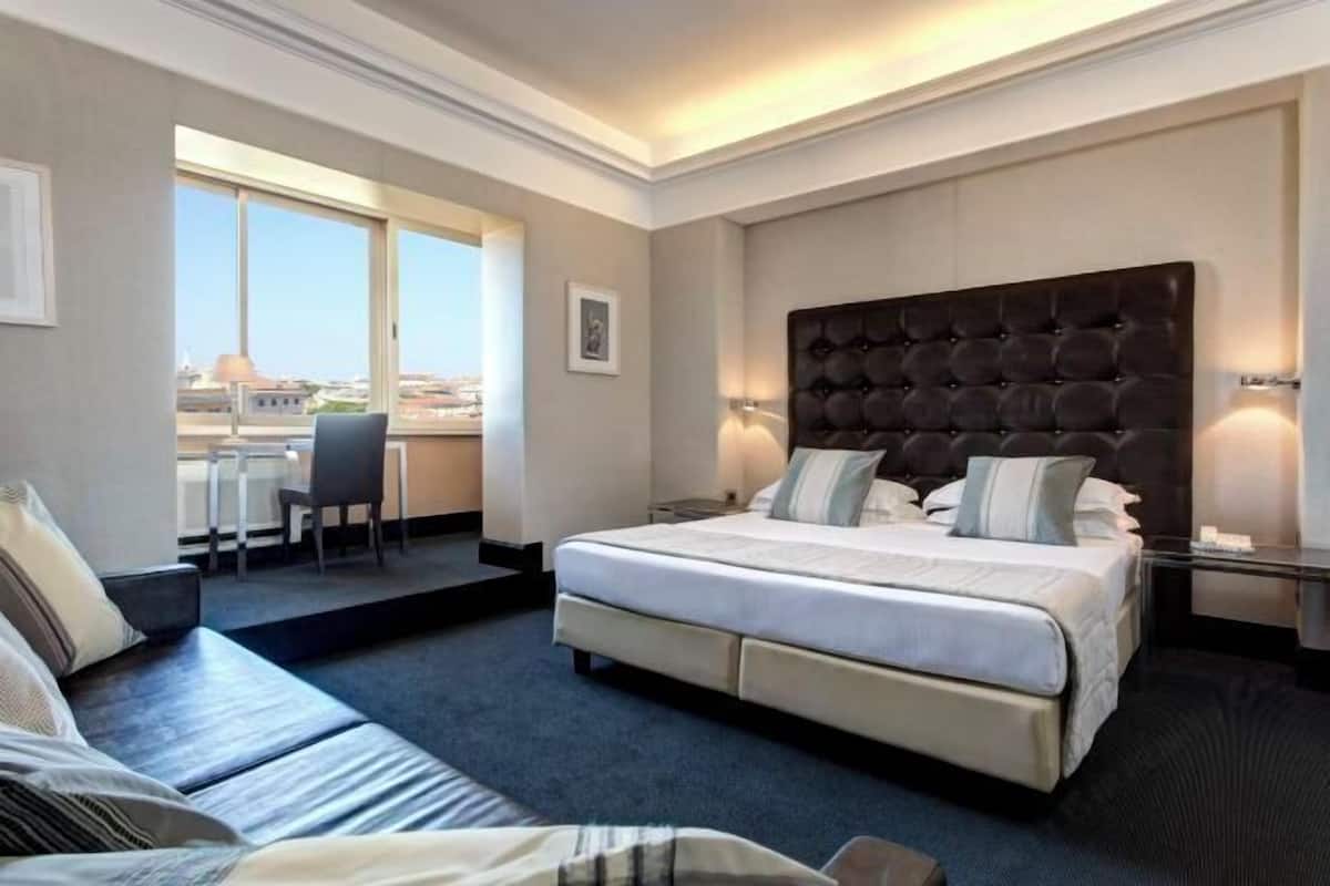 Premium bedding, minibar, in-room safe, desk