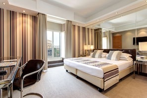 Superior Double Room | Premium bedding, minibar, in-room safe, desk