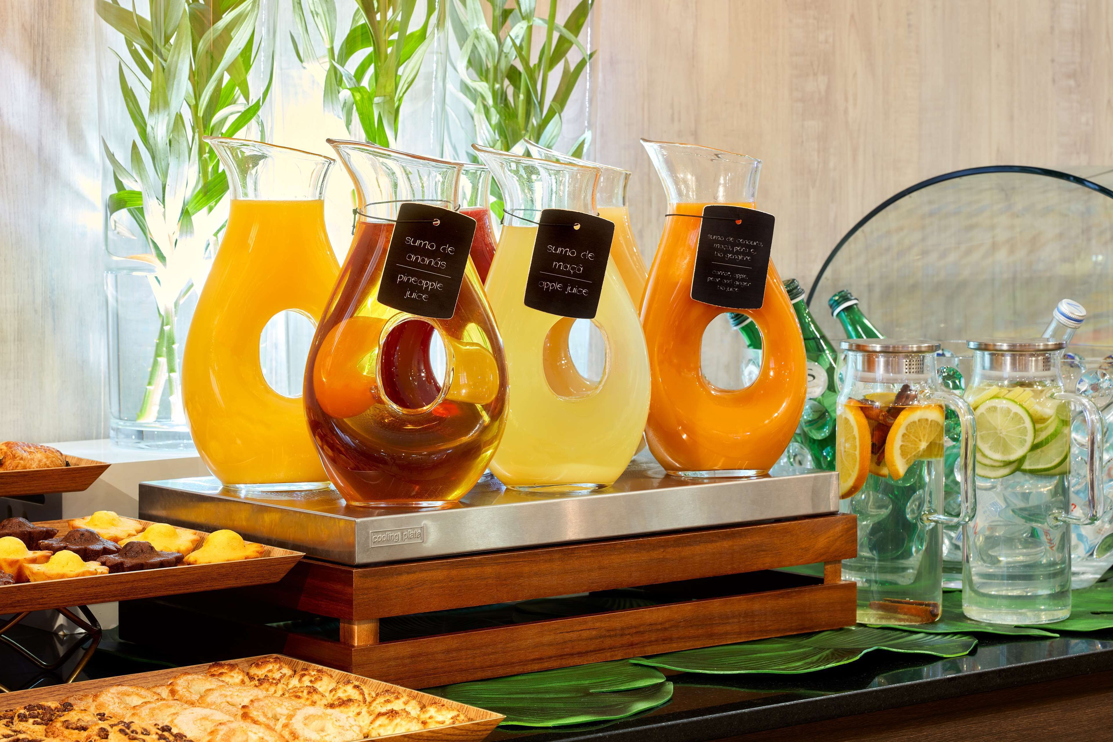 daily buffet breakfast for a fee