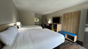 Herbergi - 2 meðalstór tvíbreið rúm - reyklaust | Skrifborð, myrkratjöld/-gardínur, ókeypis þráðlaus nettenging, rúmföt