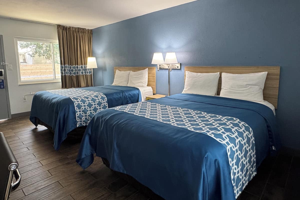 Room, 2 Double Beds, Non Smoking