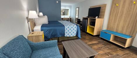 Room, 1 King Bed, Non Smoking | Desk, blackout drapes, free WiFi, bed sheets