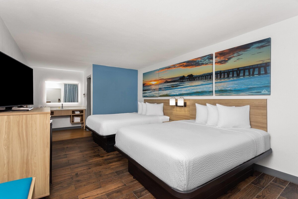 Quarto, 1 cama King, para não fumantes | Escrivaninha, cortinas blackout, Wi-Fi de cortesia, roupa de cama
