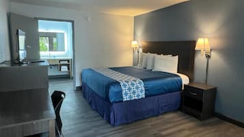 客房, 1 张大床 (Second Floor) | 办公桌、遮光窗帘、免费 WiFi、床单