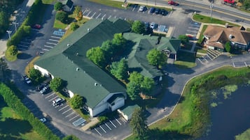 مواقف سيارات مجانية