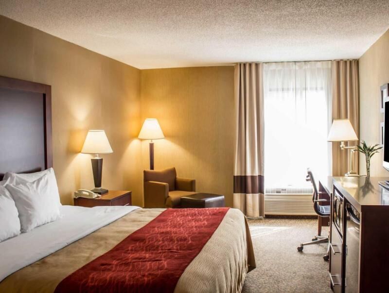 In-room safe, desk, iron/ironing board, free cribs/infant beds