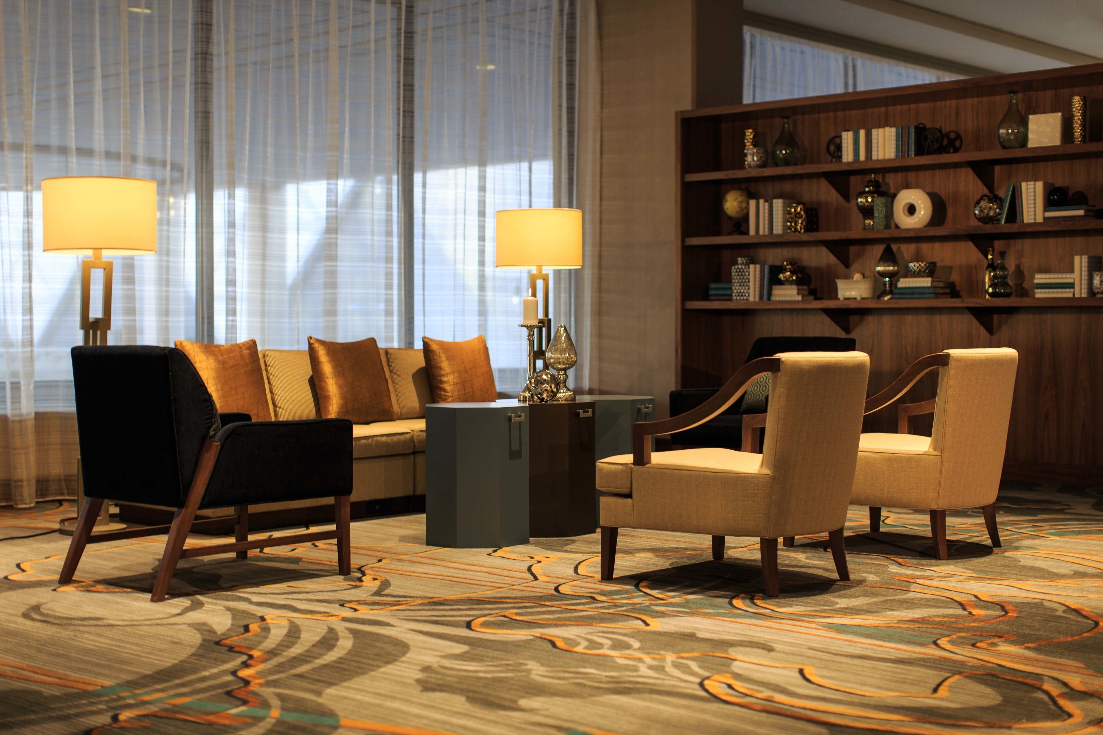 serves lunch and dinner