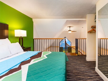Country Cascades Waterpark Resort - Image 24