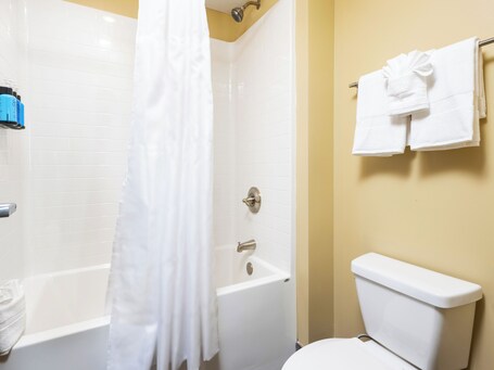 Country Cascades Waterpark Resort - Image 16