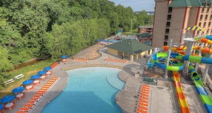 Country Cascades Waterpark Resort