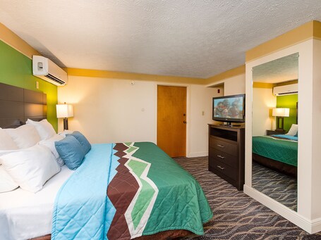 Country Cascades Waterpark Resort - Image 66