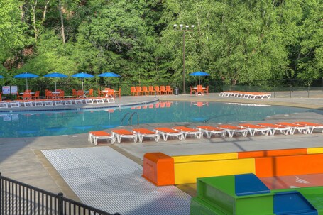 Country Cascades Waterpark Resort - Image 18