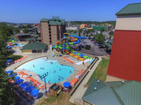 Country Cascades Waterpark Resort - Image 54