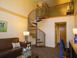 Family Penthouse | Living area | 43-inch flat-screen TV with digital channels, TV