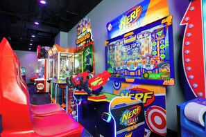 Arcade - Country Cascades Waterpark Resort (Pigeon Forge)