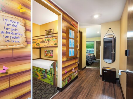 Country Cascades Waterpark Resort - Image 48