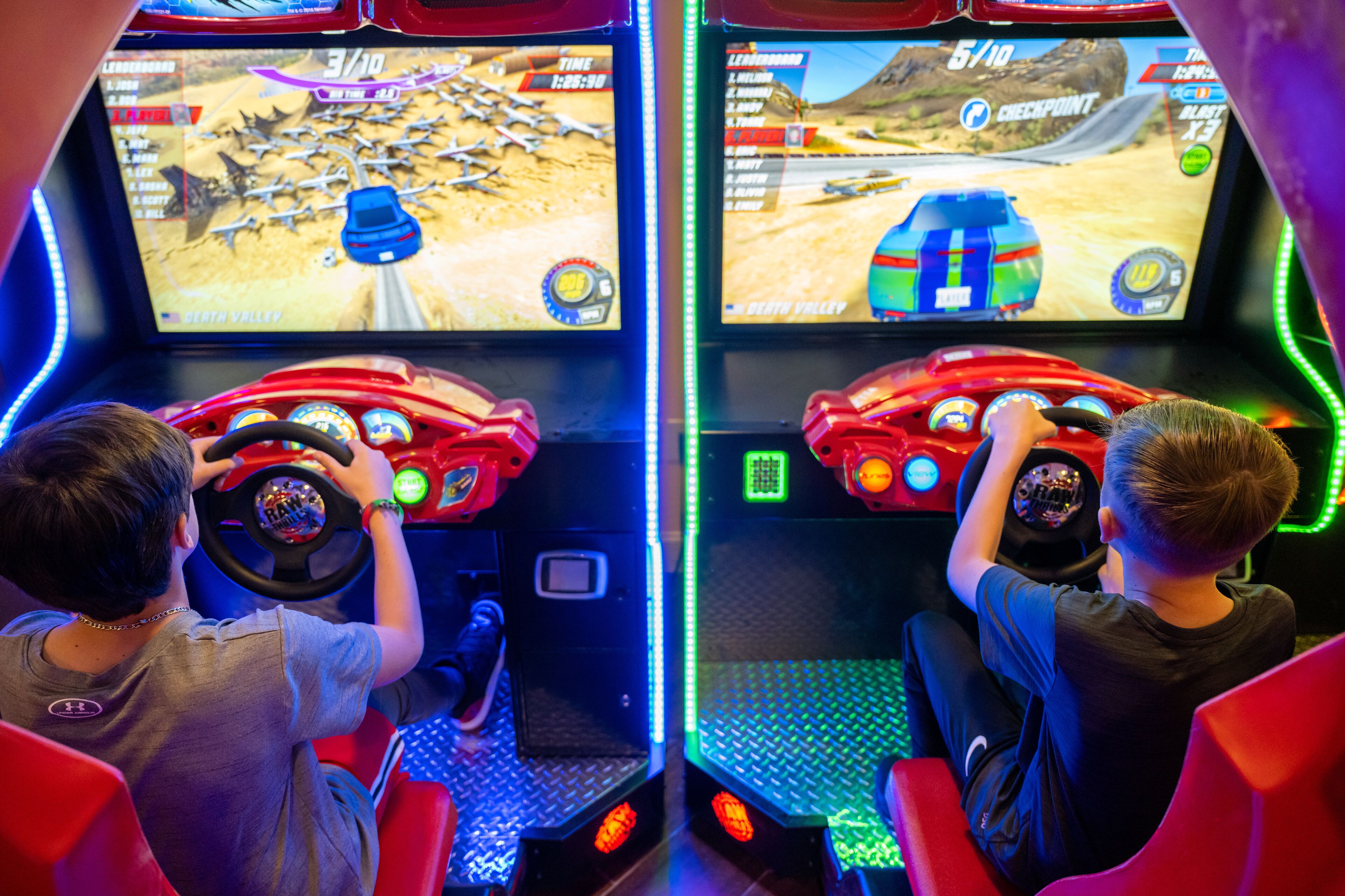 Phòng trò chơi máy arcade