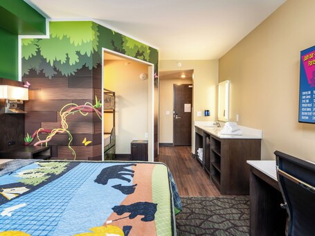 Country Cascades Waterpark Resort - Image 23