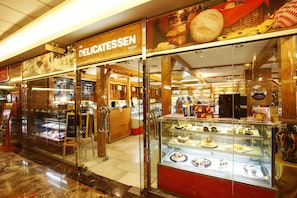 Tägliches Frühstücksbuffet gegen Gebühr