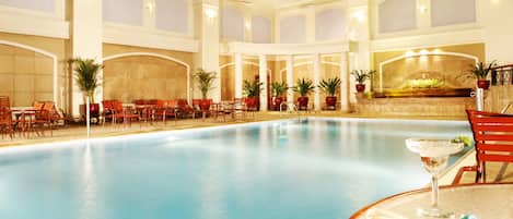 Piscine couverte, piscine extérieure