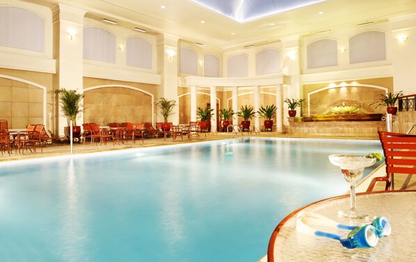 Indoor pool, outdoor pool