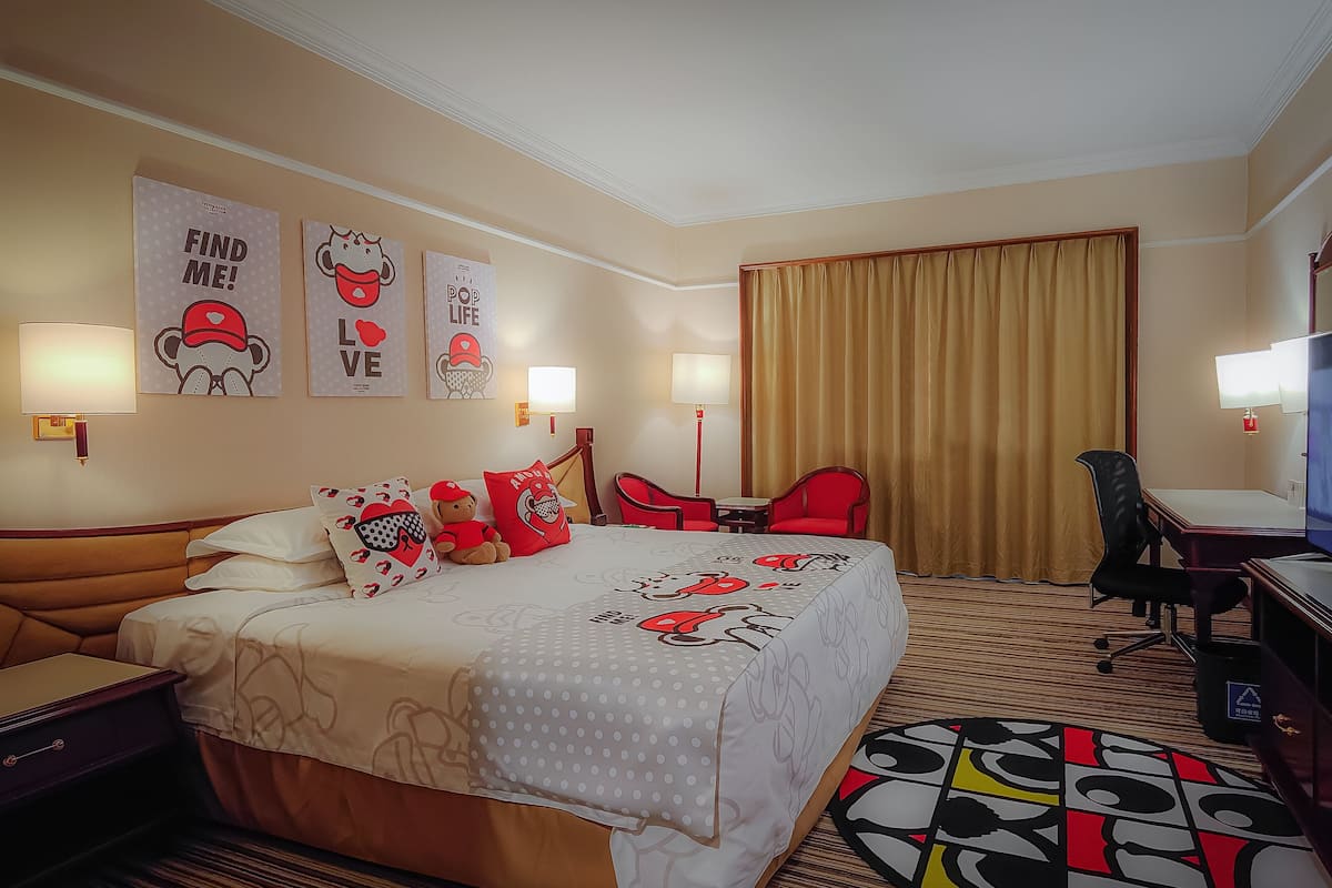Standard Room, 1 King Bed (Kids Theme) | 1 bedroom, premium bedding, pillow-top beds, minibar