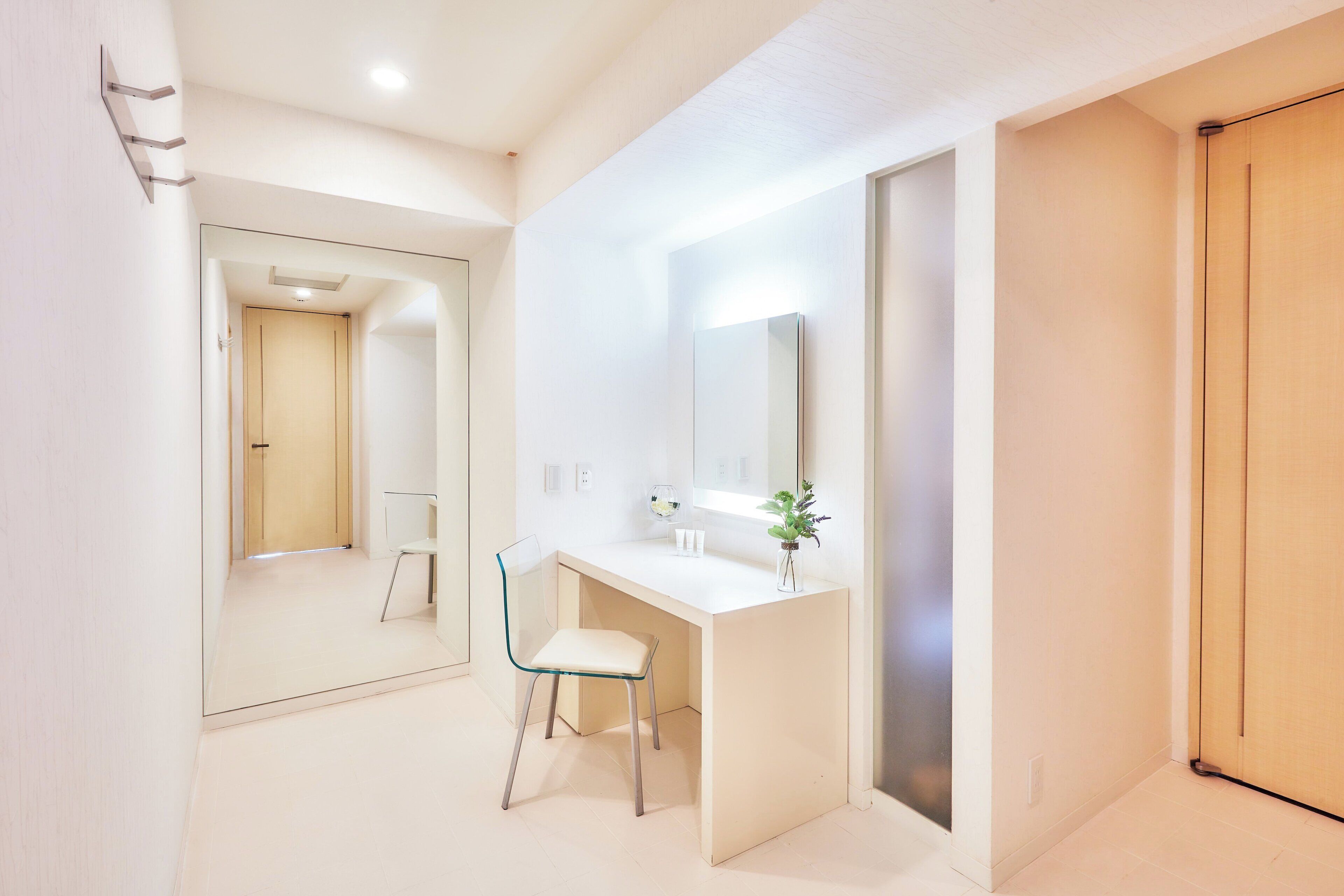 1 bedroom, premium bedding, down duvets, in-room safe