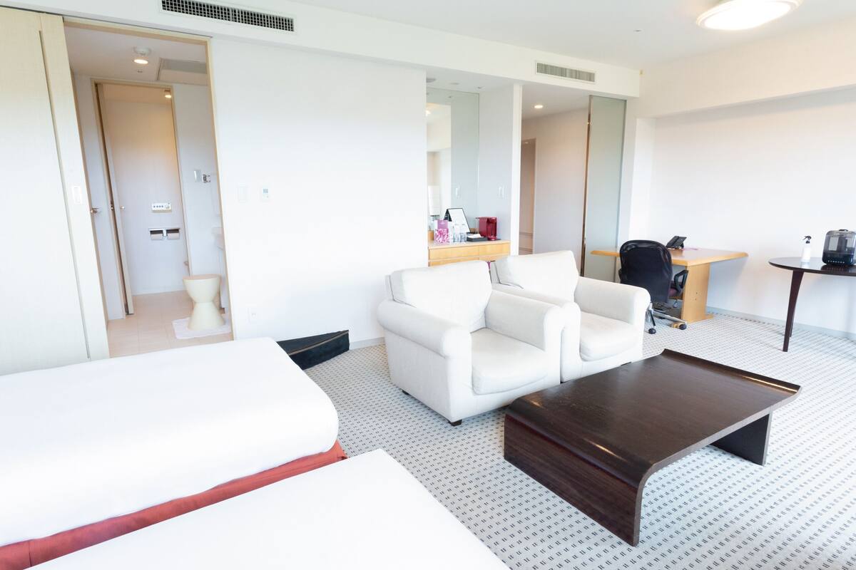 junior suite, 2 single beds (forest view) | 1 bedroom, premium bedding, down duvets, in-room safe