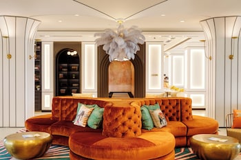 Cirque St. Armands Beachside