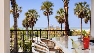 Poolside bar
