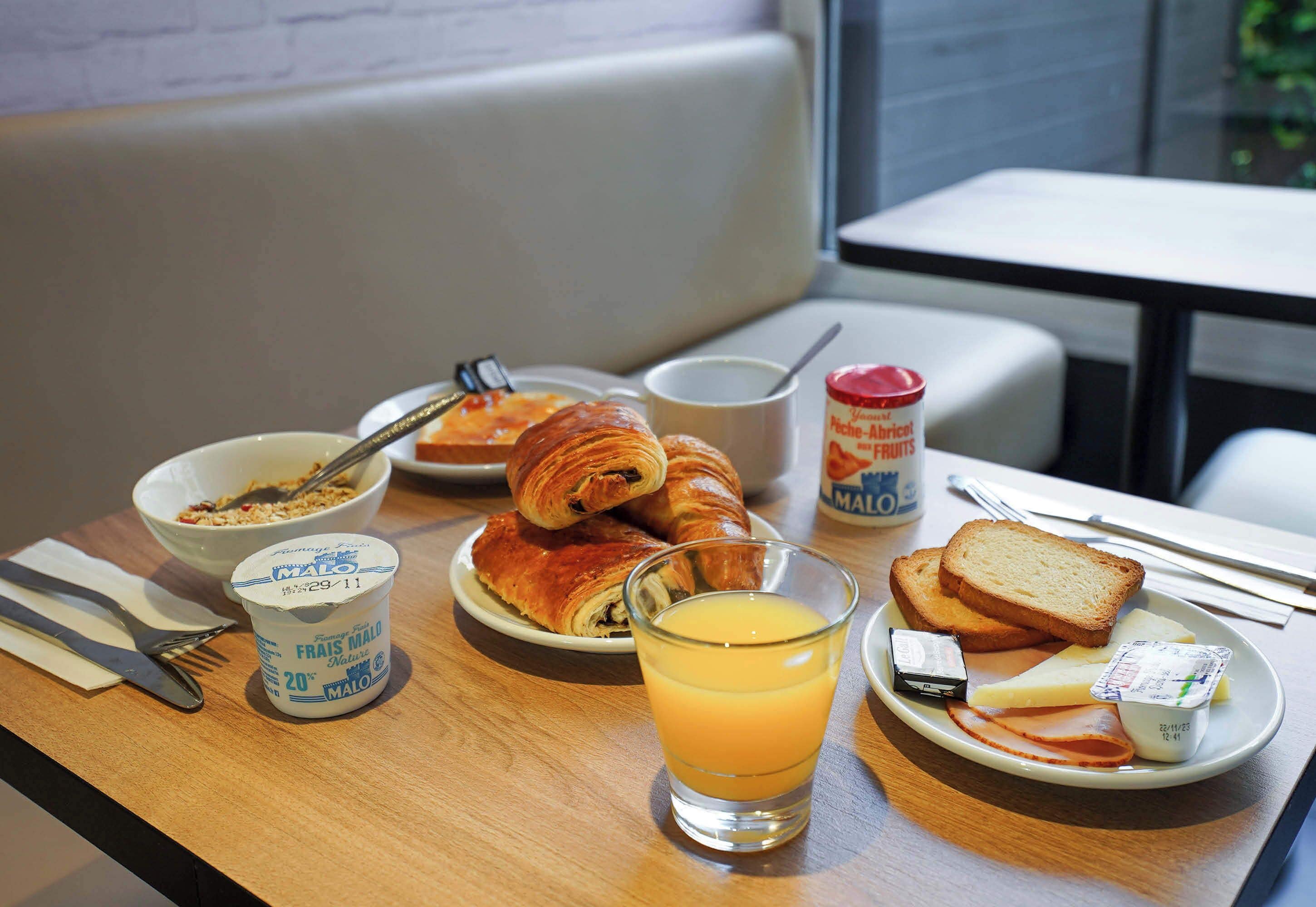 Desayuno estilo bufé