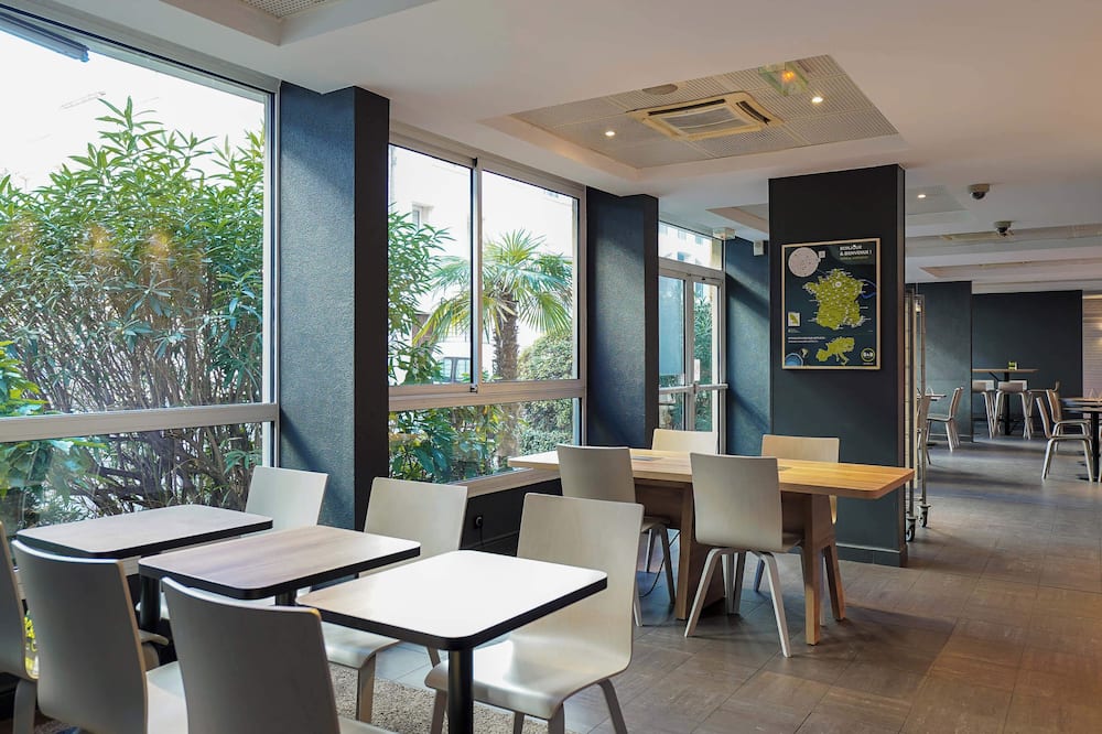 B&B HOTEL Marseille Prado Parc des expositions