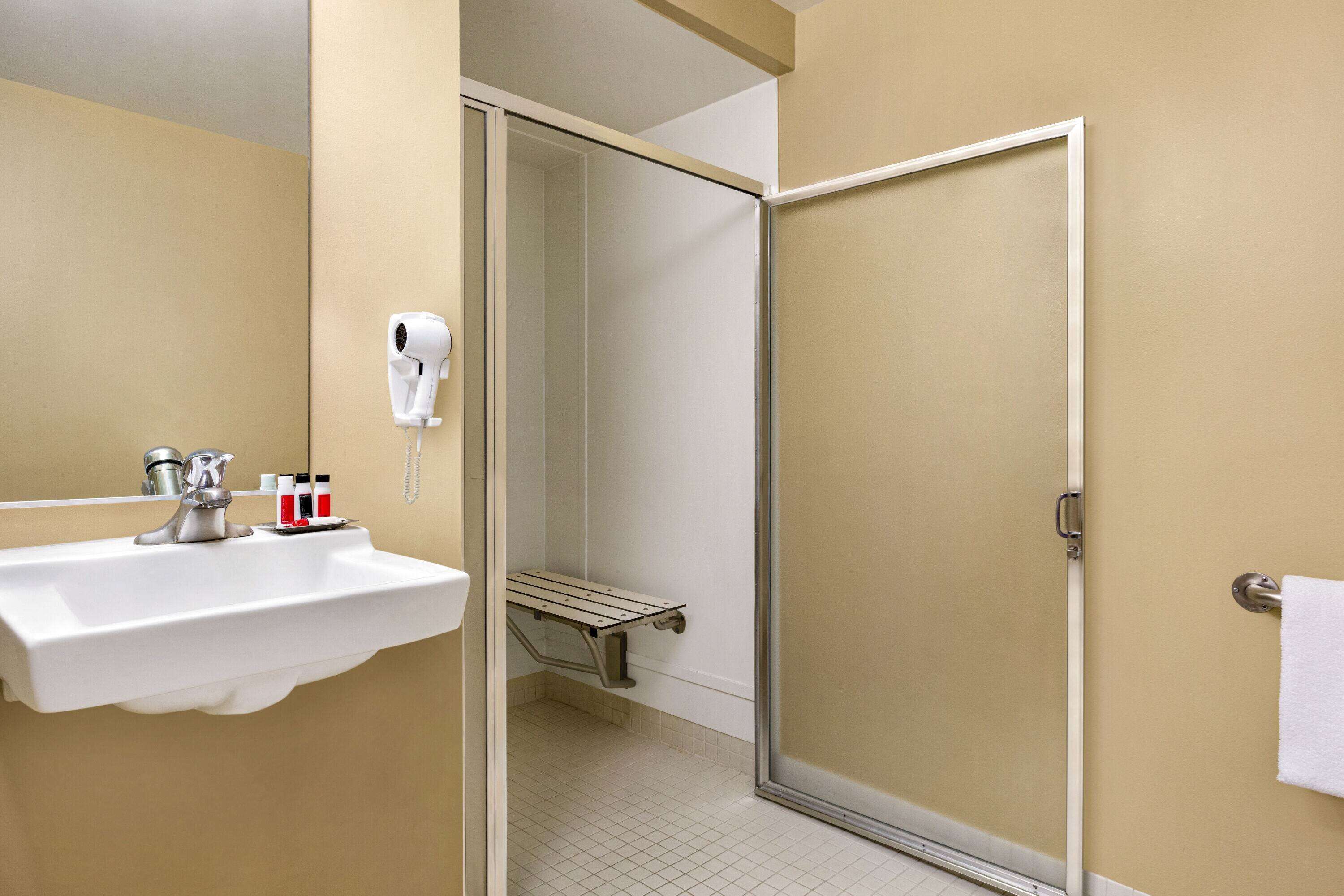 Photo - Travelodge by Wyndham Presidio San Francisco
