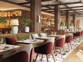 Daily cooked-to-order breakfast (EUR 27 per person)