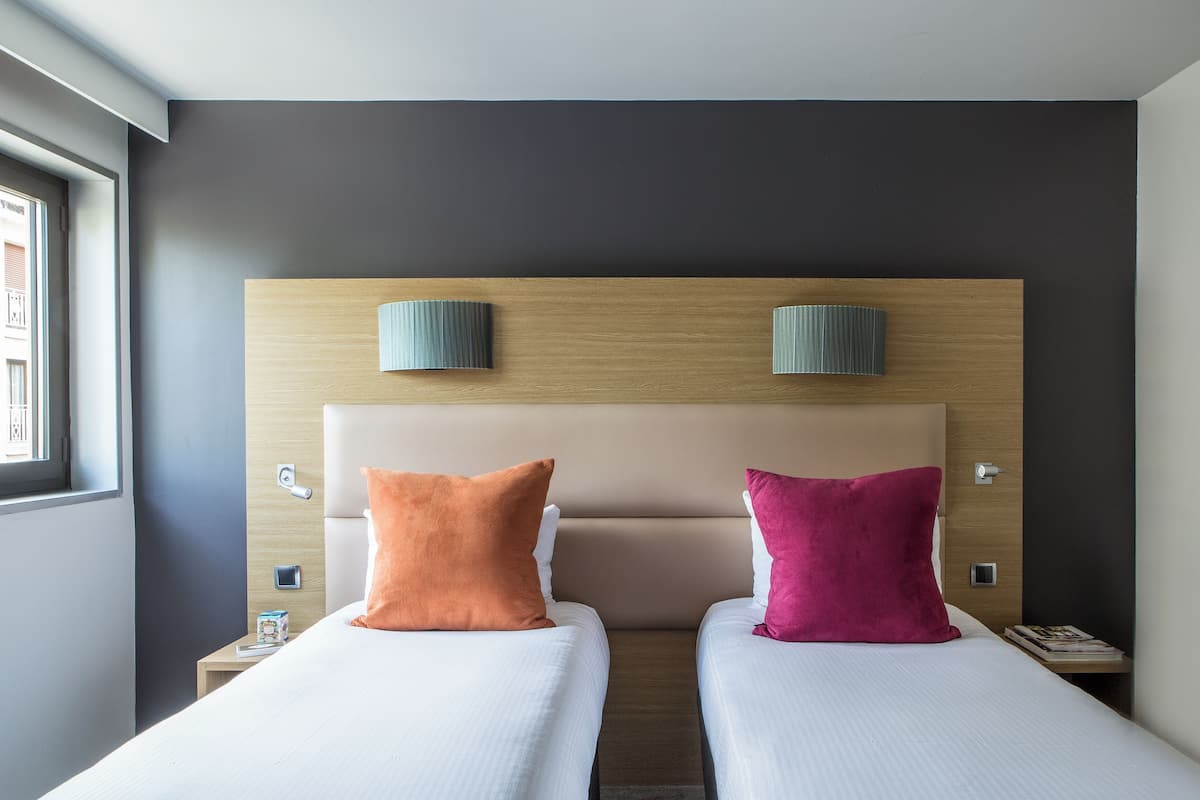 Classic Twin Room | Premium bedding, minibar, in-room safe, desk