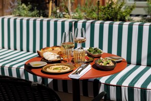 Breakfast, lunch, dinner and brunch served  - Grand Hôtel Roi René Aix - MGallery Collection (Aix-en-Provence)