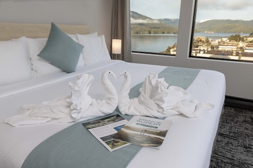 Highliner Hotel & Conference Centre