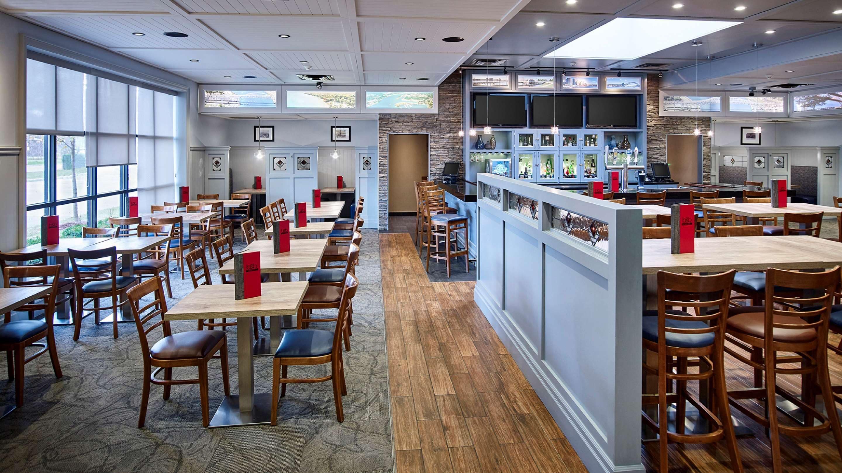 daily cooked-to-order breakfast (cad 11 per person)