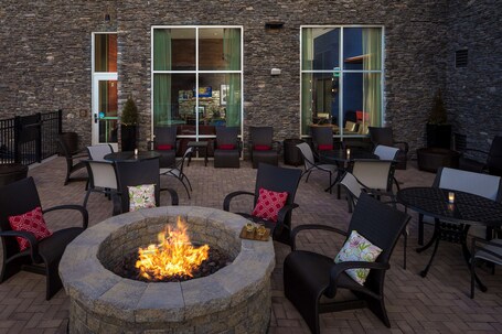 Hampton Inn Suites Asheville Biltmore Village - Image 2