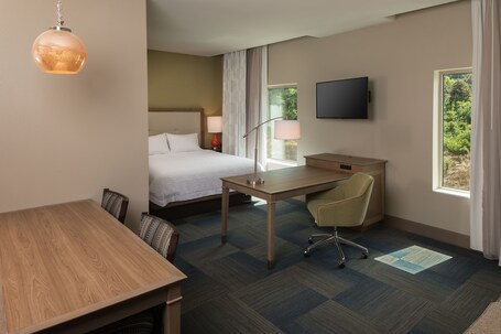 Hampton Inn Suites Asheville Biltmore Village - Image 24