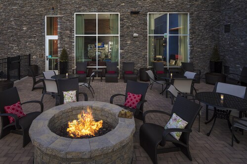 Hampton Inn & Suites Asheville Biltmore Village