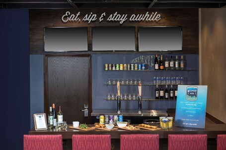 Hampton Inn Suites Asheville Biltmore Village - Image 3