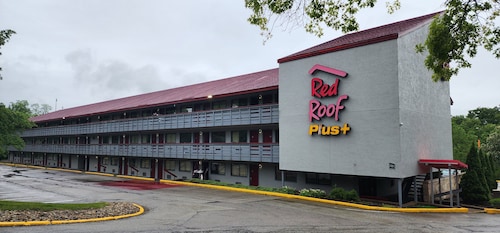 Red Roof Inn PLUS+ Pittsburgh East - Monroeville